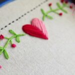 Cómo bordar puntada decorativa corazón San Valentín