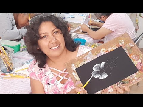 Como Pintar Flores Sobre Tela Negra