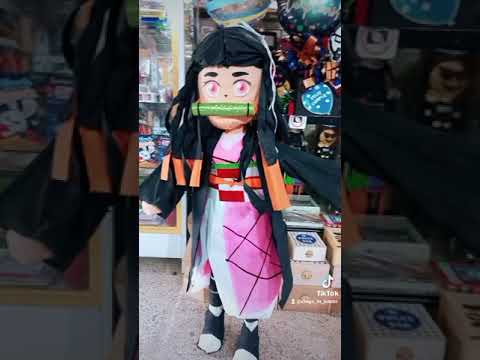 piñata nezuko en crepé