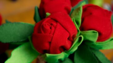 Cómo hacer un Bouquet de rosas con tela /Regalo para Mamá/souvenir/recordatorio/#AprendeConmigo