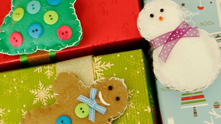 Monitos de fieltro: decora regalo y arbol de navidad