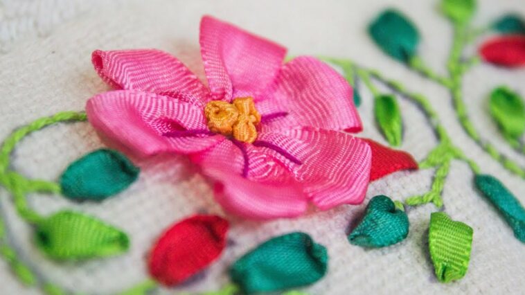 Bordado a mano:borde o cenefa decorativa #3/Ribbon embroidery border