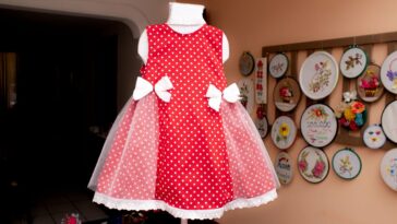 Lindo vestido para niñas muy  fácil de hacer/paso a paso: Tabla de medidas, patrones,corte y costura