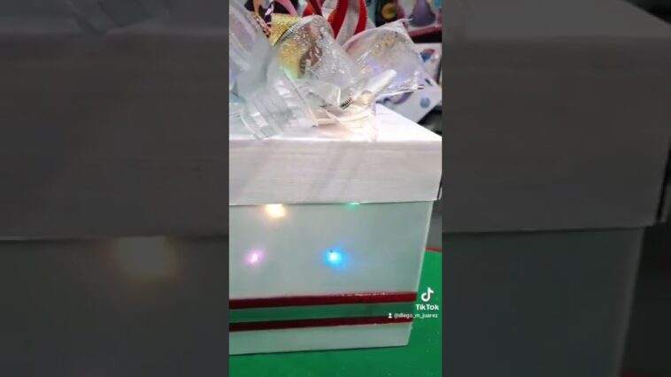 caja navideña con luz led