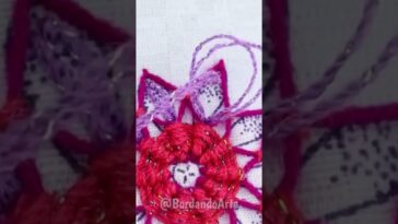 Bordado de flores. #bordandoarte #embroidery #bordar #stitching #bordadofantasia