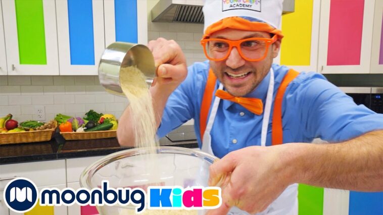 Blippi Aprende a Cocinar | @BlippiEspanol | Moonbug Kids en Español