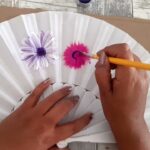 Cómo Pintar un Abanico con Margaritas