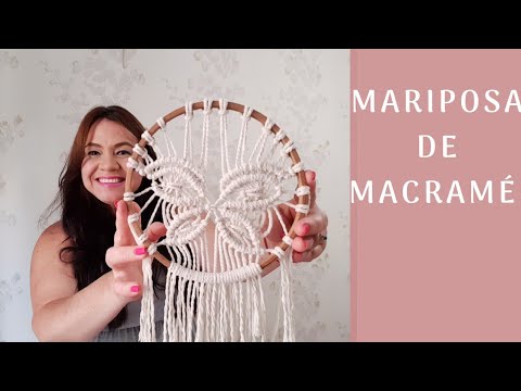 Mariposa de MACRAME sobre un BASTIDOR de madera