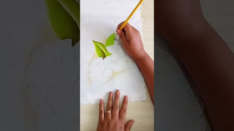 Pintando Hojas Sobre Tela