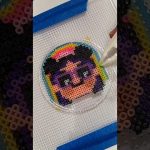 Retrato miniatura con más de 100 Hamma beads 🤪🤩 #pixelart  #creatividad